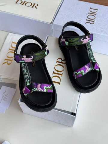 WOMEN D-WAVE SANDALS GREEN