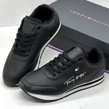 T M H Sneakers Black