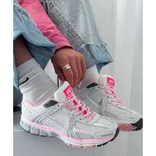 NIKE VOMERO 5