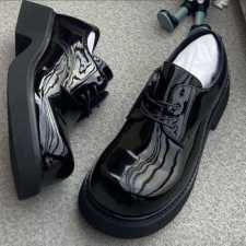 Balenciaga Luxury Wet-look Black