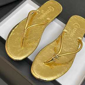 Chanel Luxe Slides - Gold